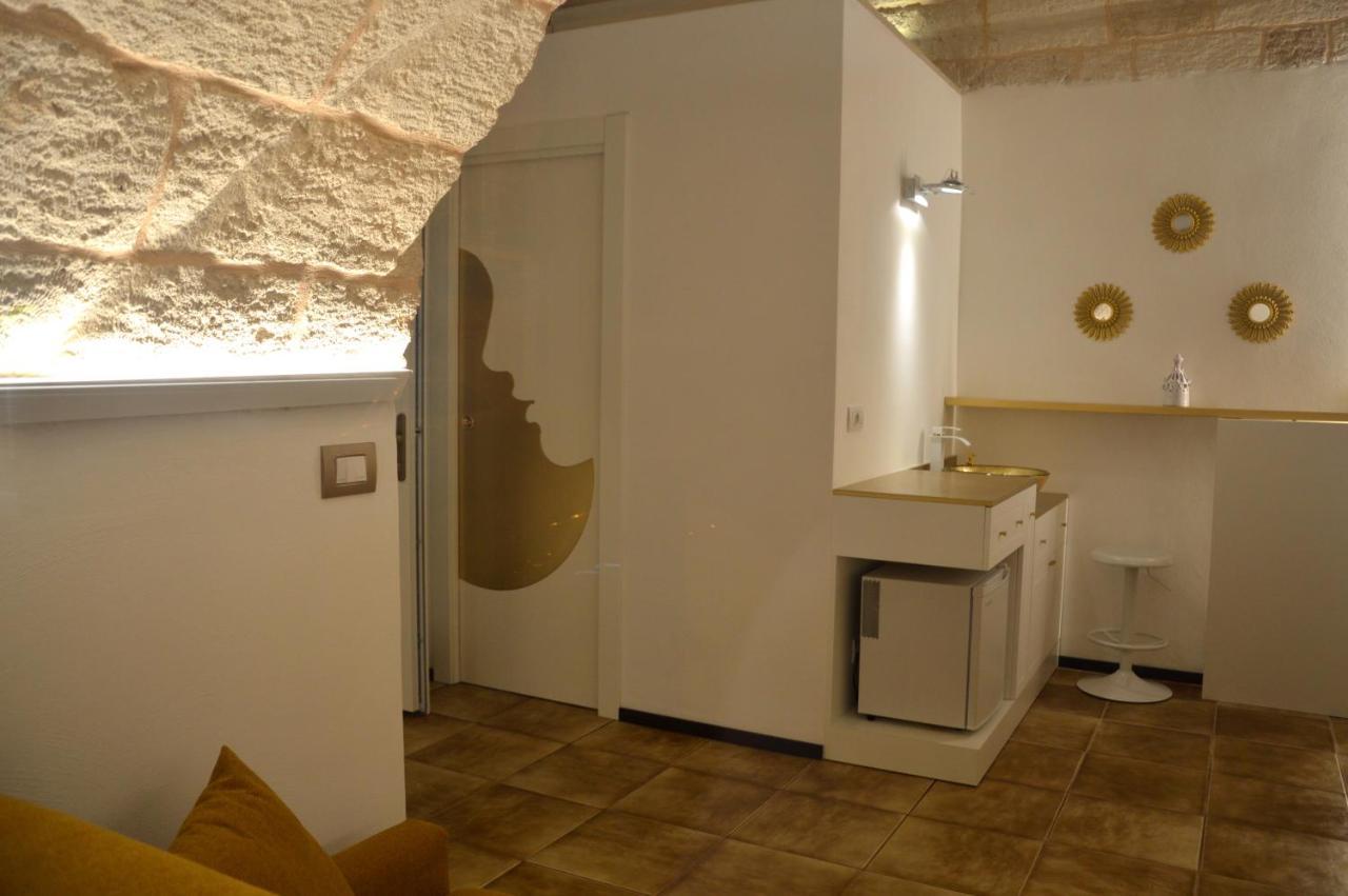 Gold White Exclusive House Hotel Polignano a Mare Exterior photo